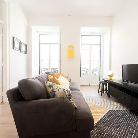 Typical Almirante By Homing * Lisboa