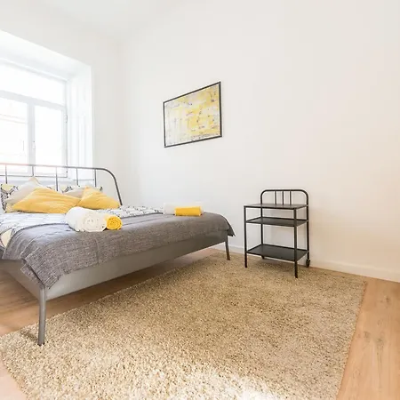Apartment Typical Almirante By Homing *